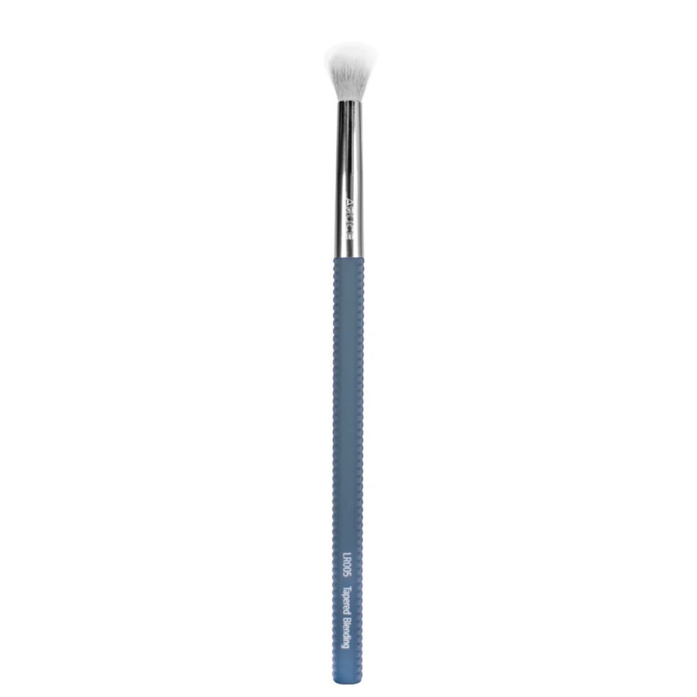 ⭐️ Laruce Tapered Blending Makeup Brush